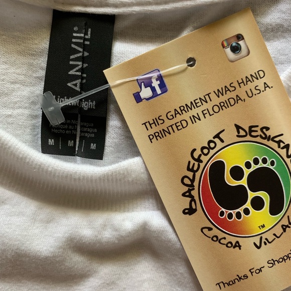 Barefoot design Mickey inspired tee shirt NWT Sz M - Picture 3 of 5